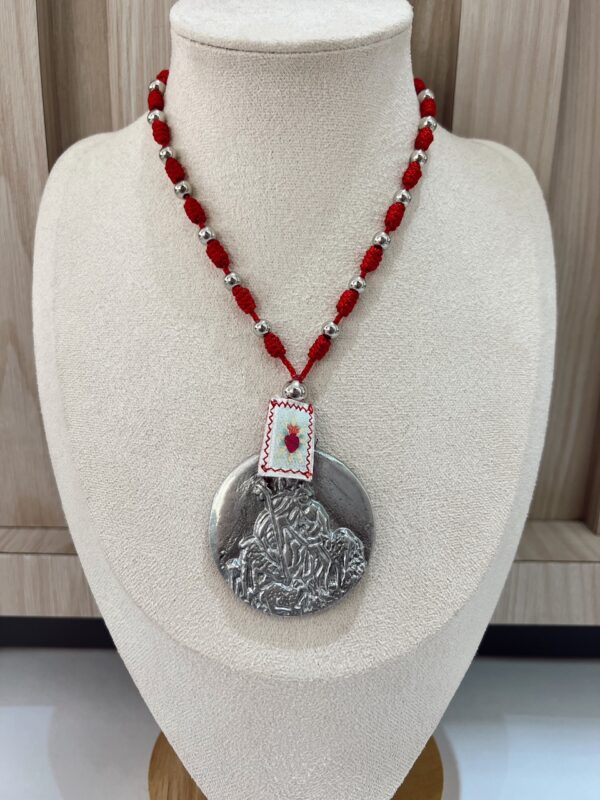 Collar medalla Divina Pastora