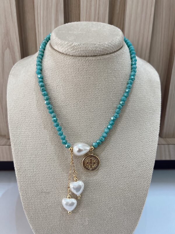 Collar cristales azul claro