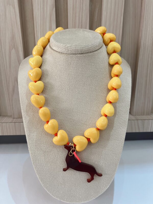 Collar corazones y perro salchicha - Imagen 4