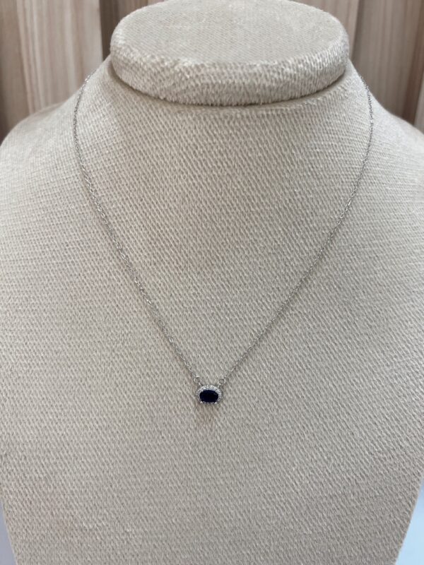 Cadena plateada piedra azul plata 925