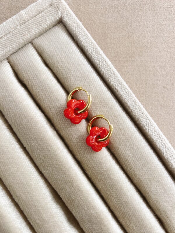 Argollas flor roja
