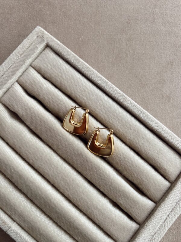 Argollas gold cuadradas