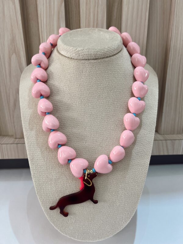 Collar corazones y perro salchicha - Imagen 6