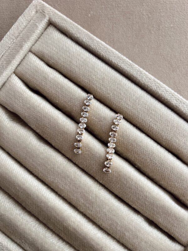 Zarcillo strass corto